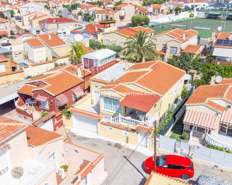 Wederverkoop - Vrijstaande Villa - Urb. La Marina