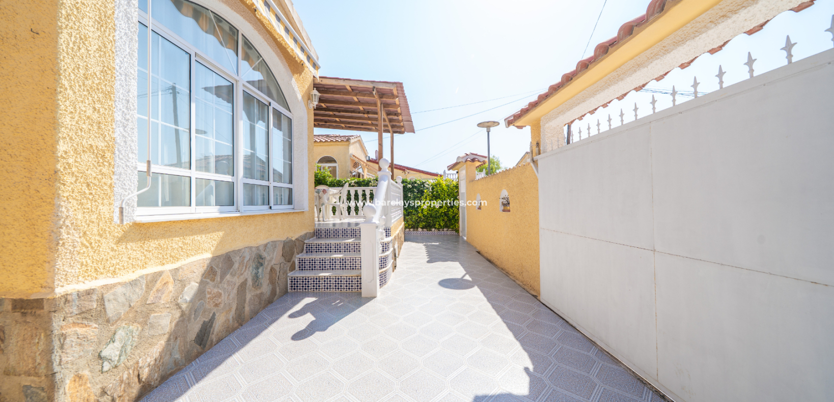 Wederverkoop - Vrijstaande Villa - Urb. La Marina