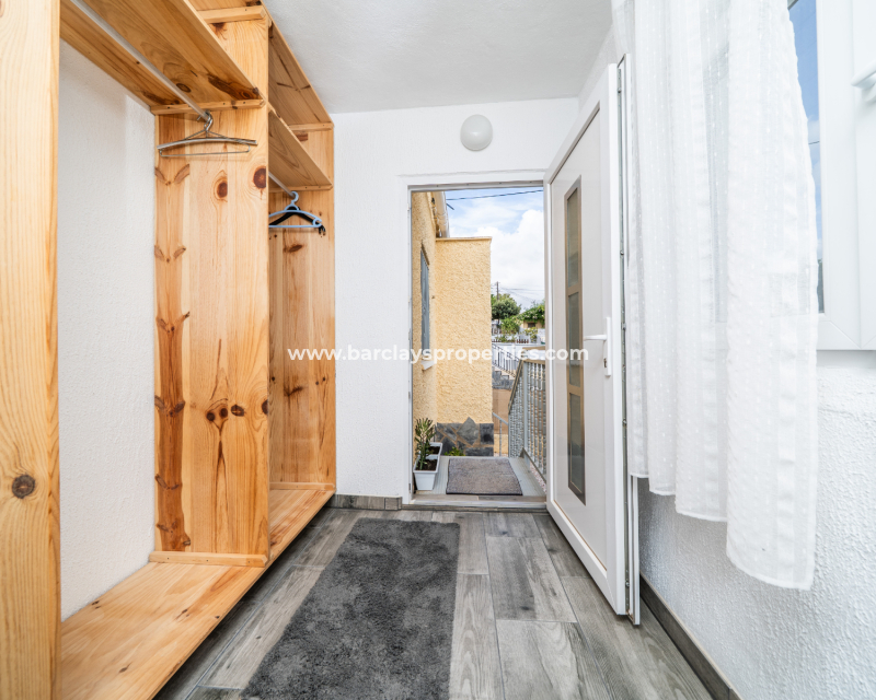 Wederverkoop - Vrijstaande Villa - Urb. La Marina