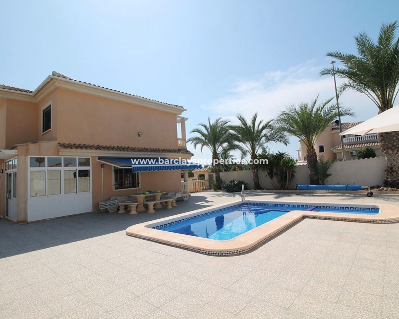 Wederverkoop - Vrijstaande Villa - Urb. La Marina