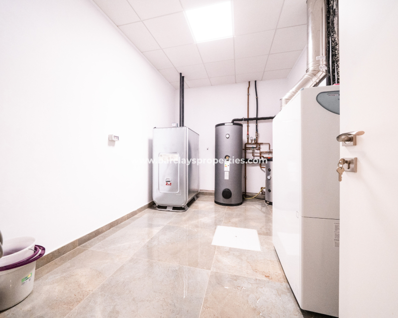 Wederverkoop - Vrijstaande Villa - Urb. La Marina