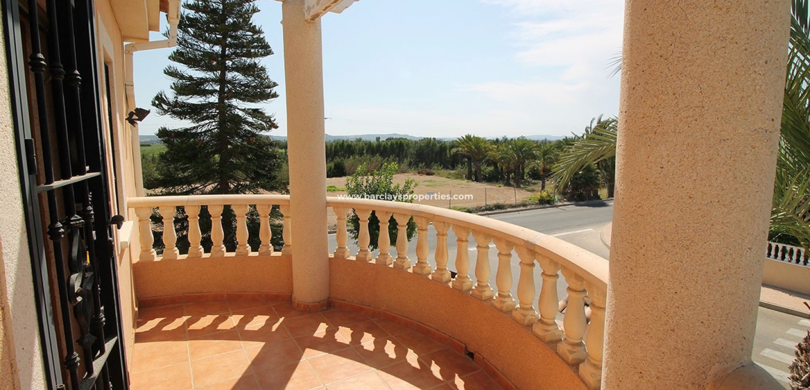 Wederverkoop - Vrijstaande Villa - Urb. La Marina