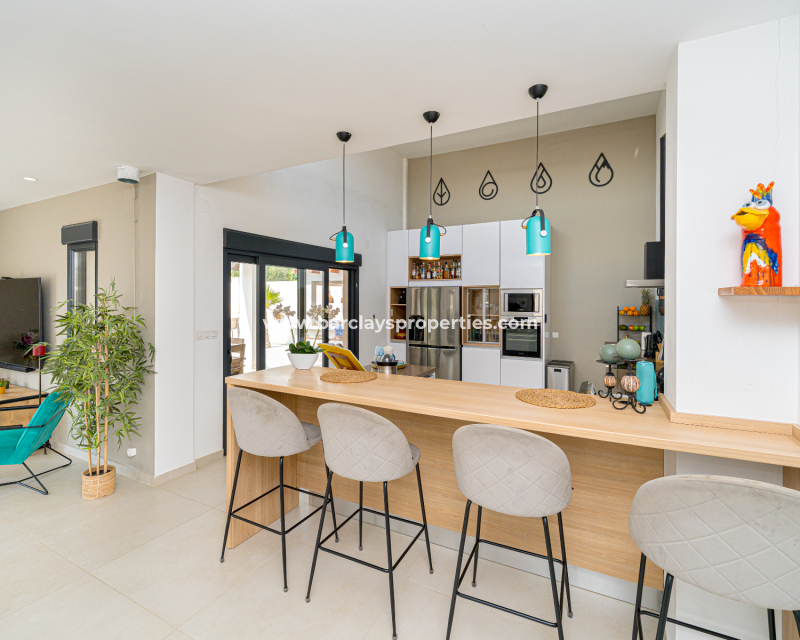 Wederverkoop - Vrijstaande Villa - Urb. La Marina