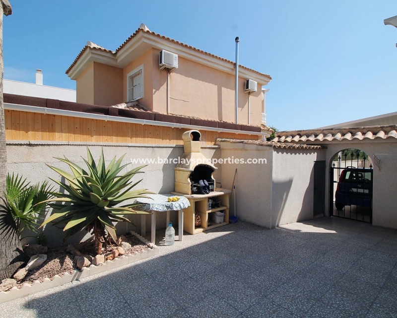 Wederverkoop - Vrijstaande Villa - Urb. La Marina