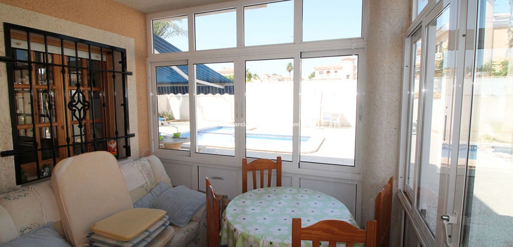 Wederverkoop - Vrijstaande Villa - Urb. La Marina