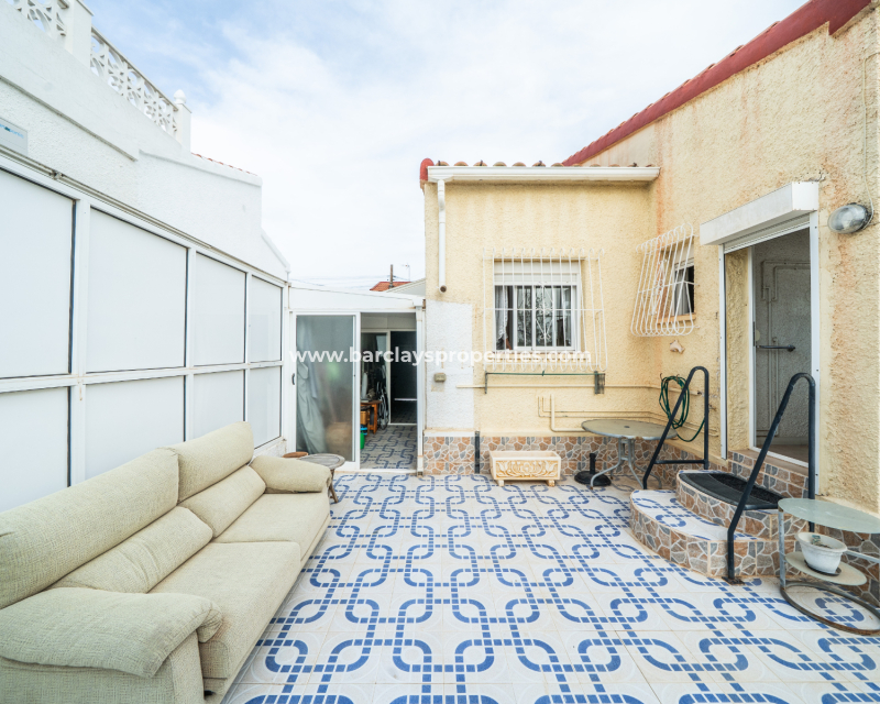 Wederverkoop - Vrijstaande Villa - Urb. La Marina