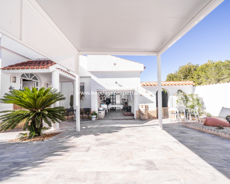 Wederverkoop - Vrijstaande Villa - Urb. La Marina