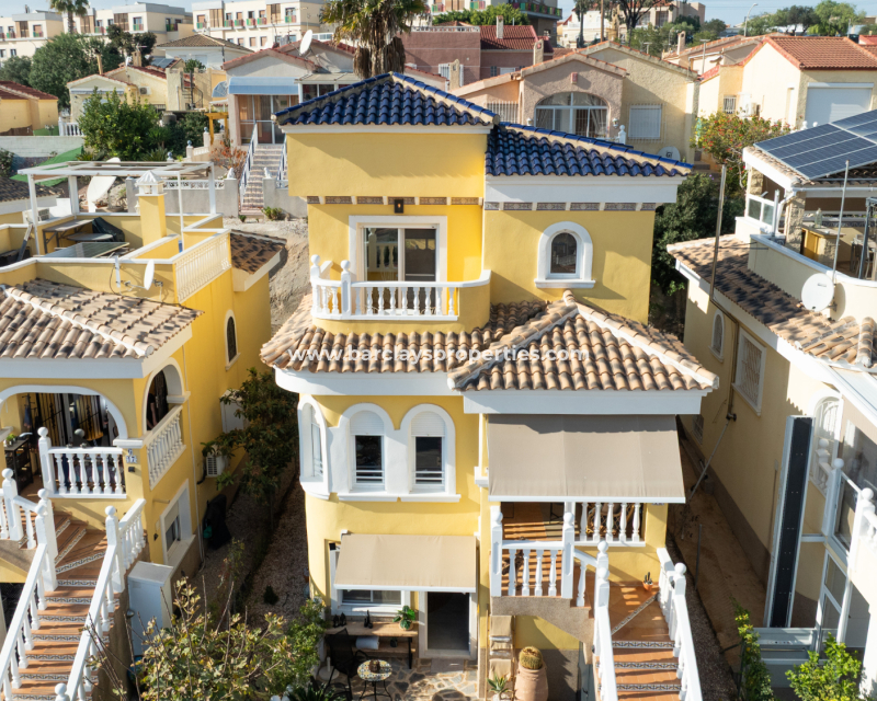 Wederverkoop - Vrijstaande Villa - Urb. La Marina