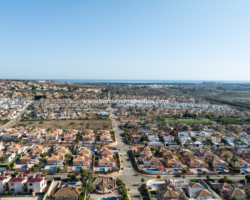 Wederverkoop - Vrijstaande Villa - Urb. La Marina