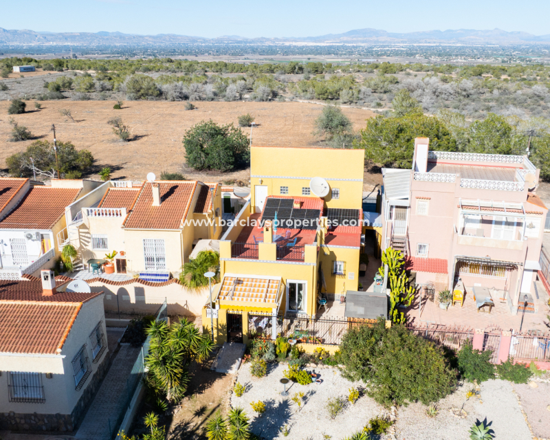 Wederverkoop - Vrijstaande Villa - Urb. La Marina