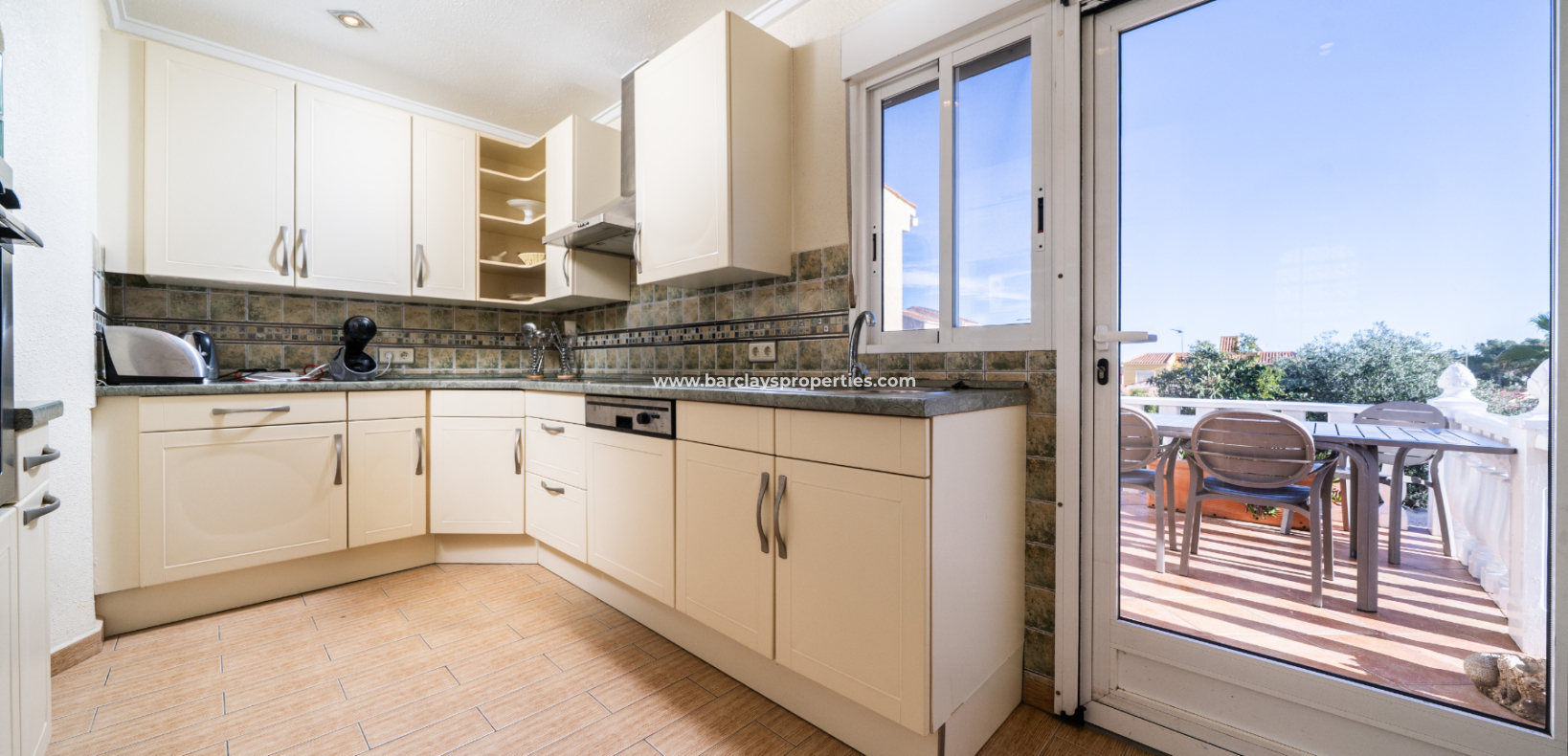 Wederverkoop - Vrijstaande Villa - Urb. La Marina