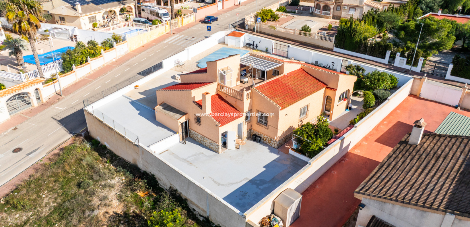 Wederverkoop - Vrijstaande Villa - Urb. La Marina