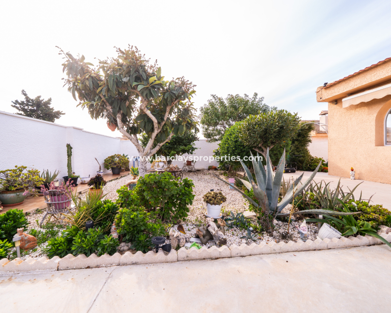 Wederverkoop - Vrijstaande Villa - Urb. La Marina