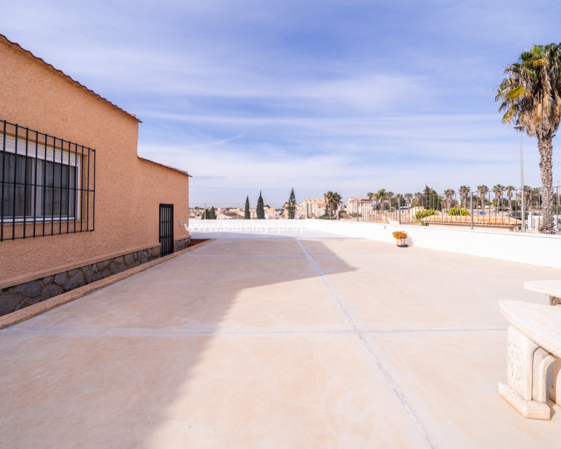 Wederverkoop - Vrijstaande Villa - Urb. La Marina