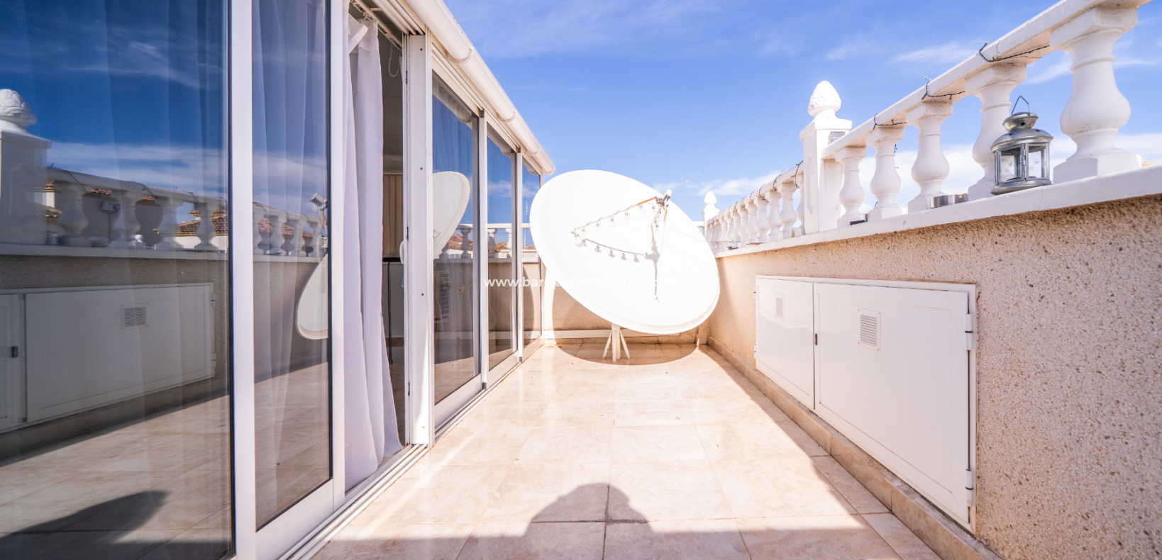 Wederverkoop - Vrijstaande Villa - Urb. La Marina