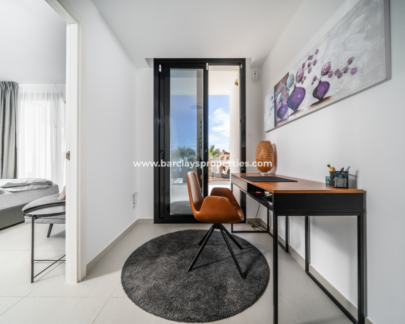 Wederverkoop - Vrijstaande Villa - Urb. La Marina