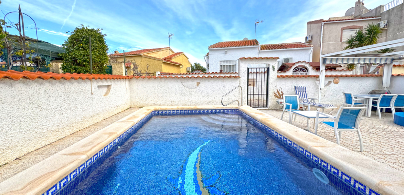 Wederverkoop - Vrijstaande Villa - Urb. La Marina