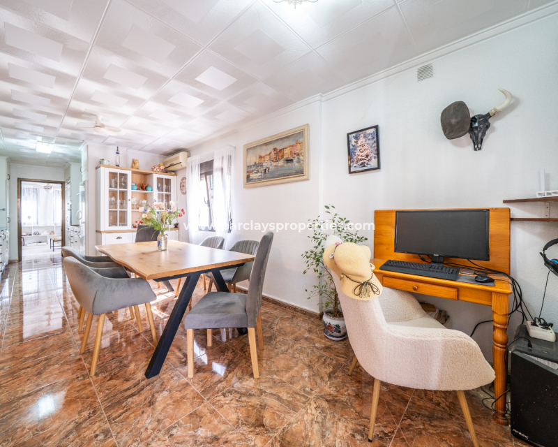 Wederverkoop - Vrijstaande Villa - Urb. La Marina