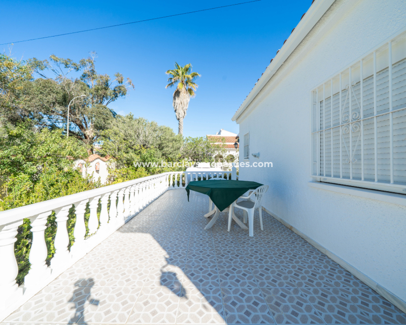 Wederverkoop - Vrijstaande Villa - Urb. La Marina