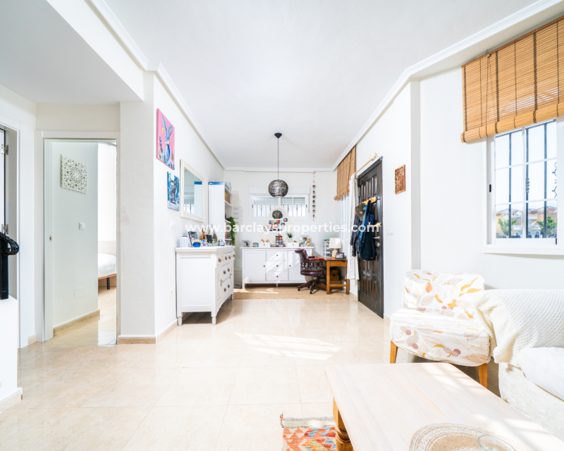 Wederverkoop - Vrijstaande Villa - Urb. La Marina