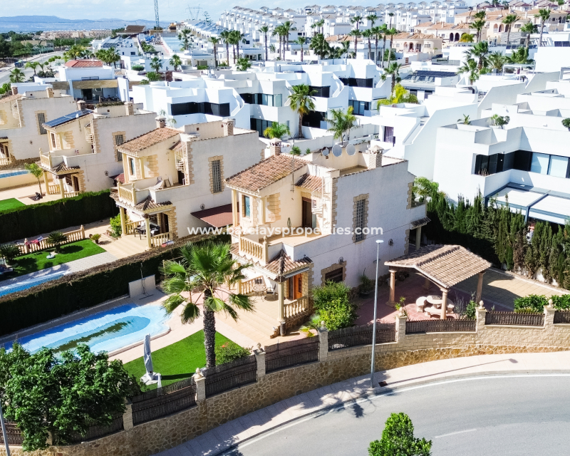 Wederverkoop - Vrijstaande Villa - Urb. La Marina