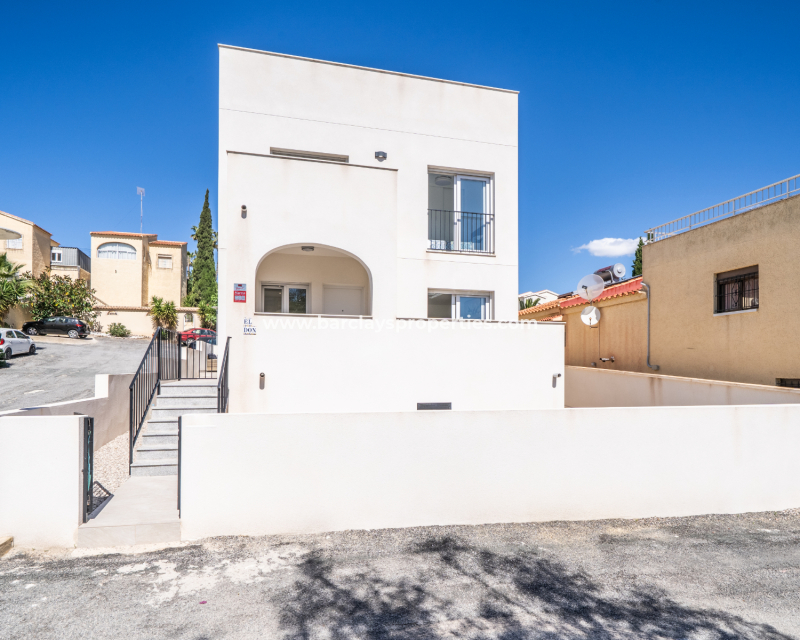 Wederverkoop - Vrijstaande Villa - Urb. La Marina