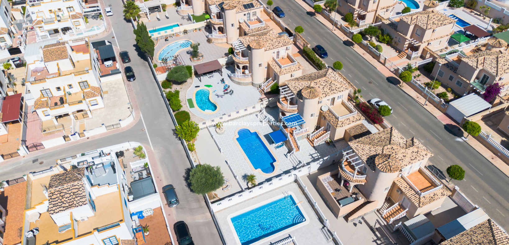 Wederverkoop - Vrijstaande Villa - Urb. La Marina