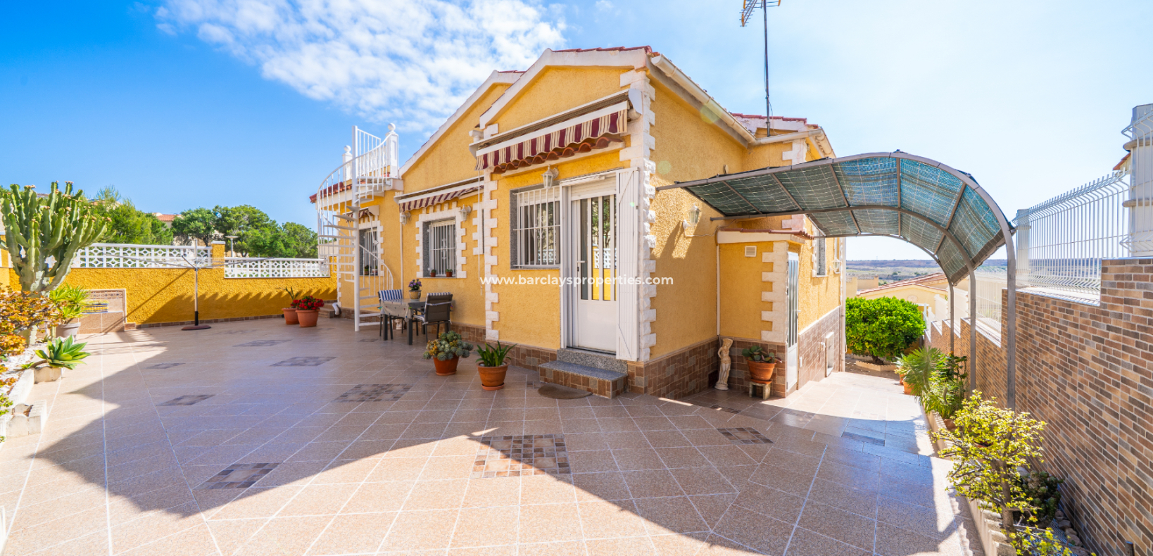 Wederverkoop - Vrijstaande Villa - Urb. La Marina