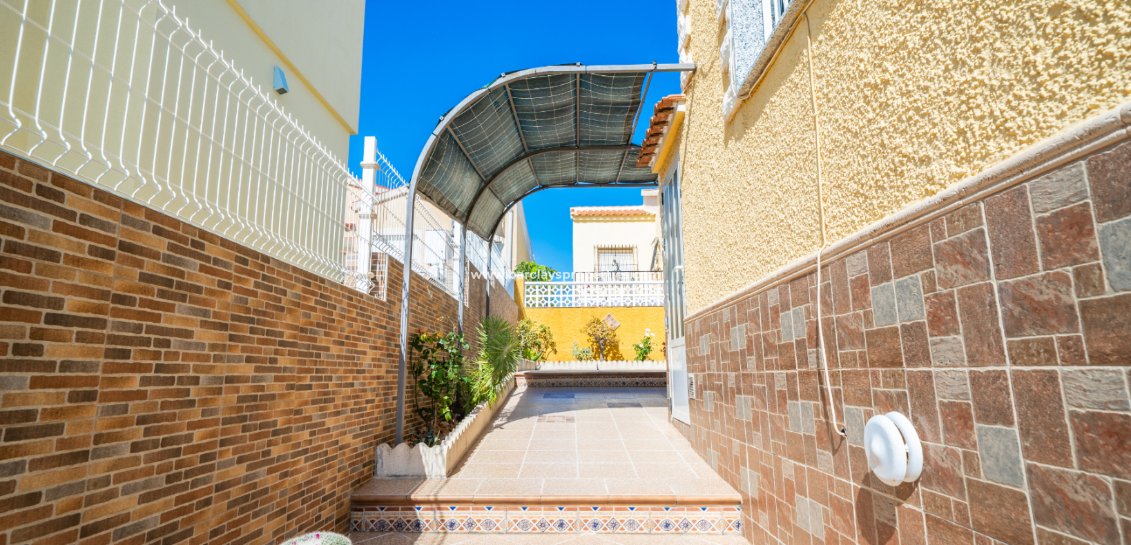 Wederverkoop - Vrijstaande Villa - Urb. La Marina