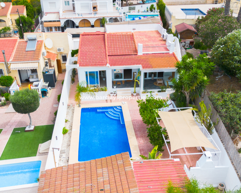 Wederverkoop - Vrijstaande Villa - Urb. La Marina