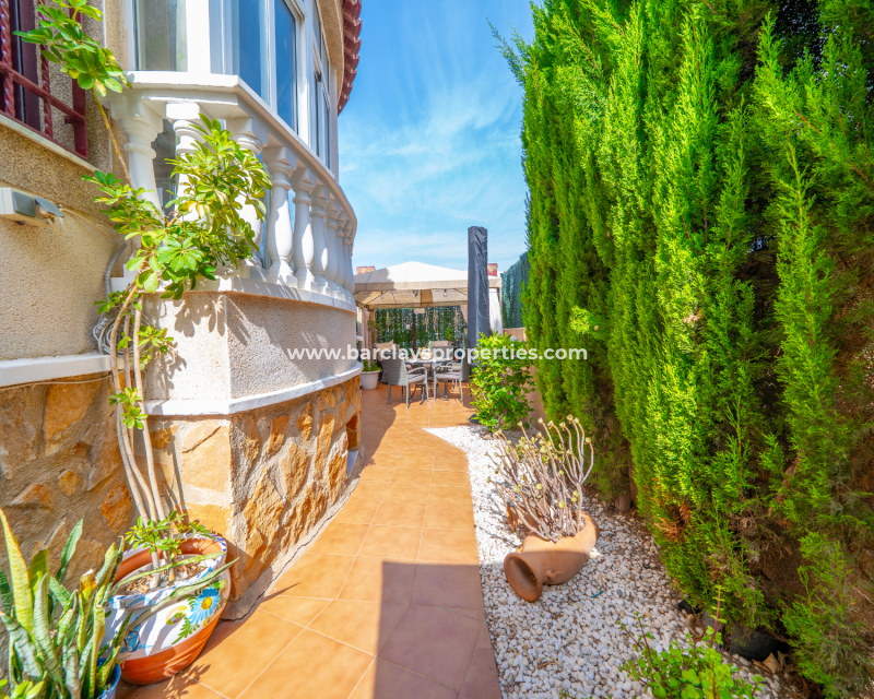 Wederverkoop - Vrijstaande Villa - Urb. La Marina