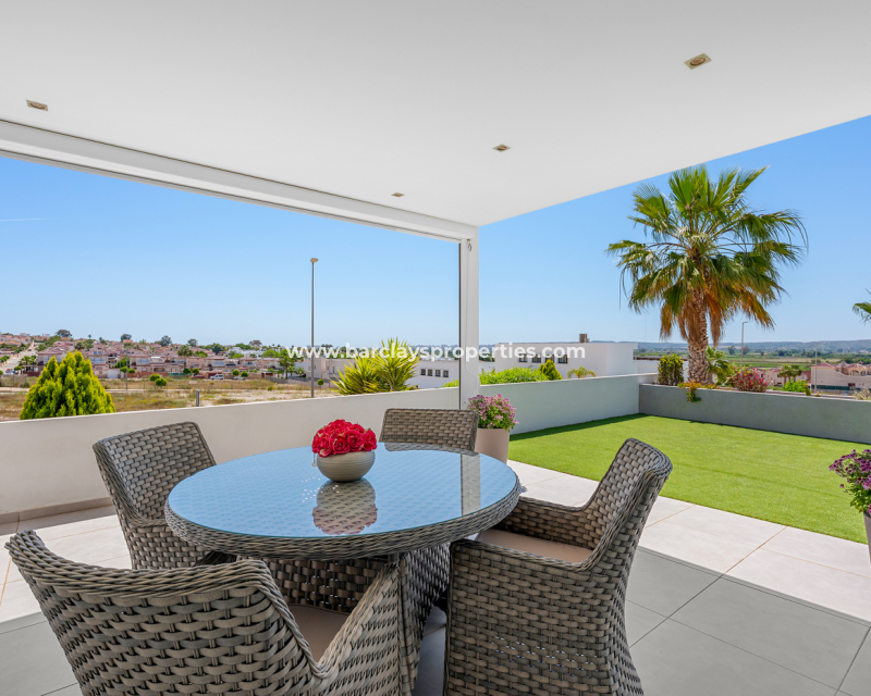 Wederverkoop - Vrijstaande Villa - Urb. La Marina