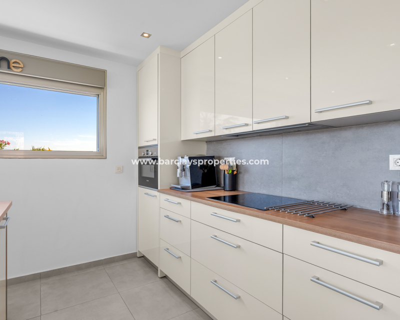 Wederverkoop - Vrijstaande Villa - Urb. La Marina