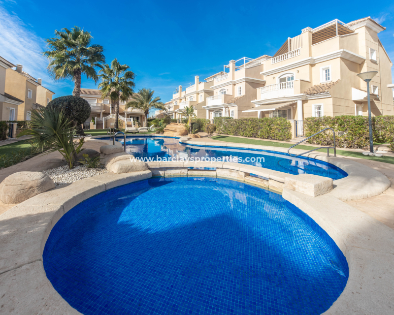Wederverkoop - Vrijstaande Villa - Urb. La Marina