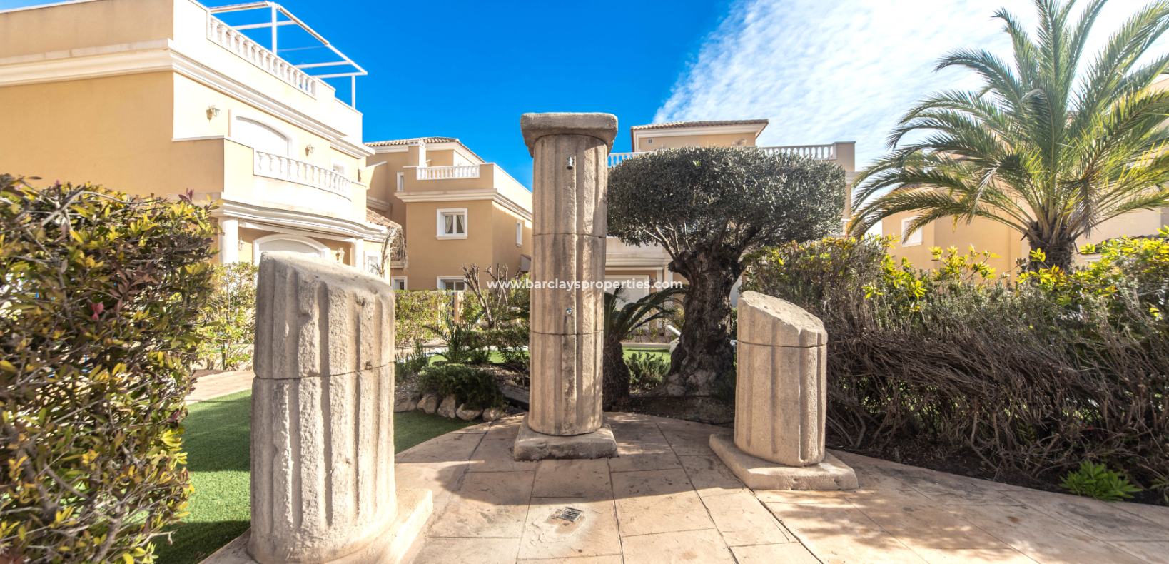 Wederverkoop - Vrijstaande Villa - Urb. La Marina