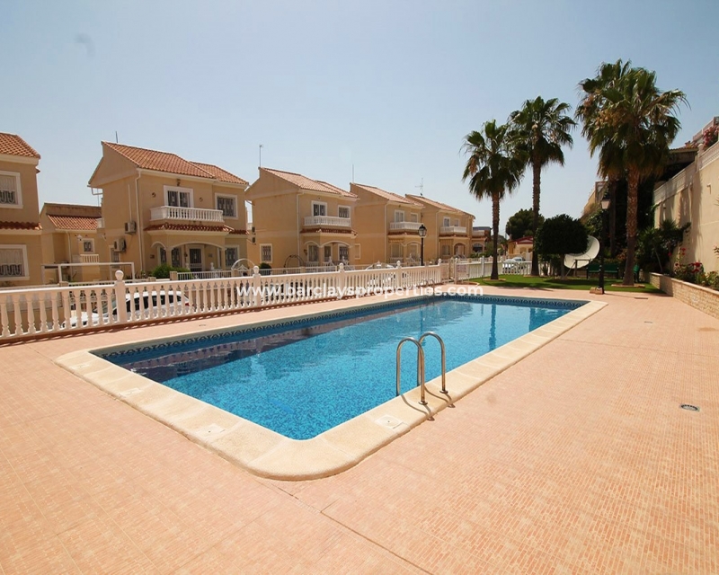 Wederverkoop - Vrijstaande Villa - Urb. La Marina