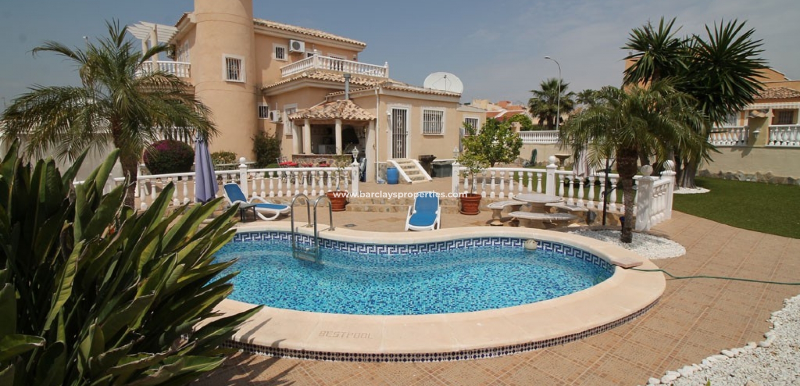 Wederverkoop - Vrijstaande Villa - Urb. La Marina