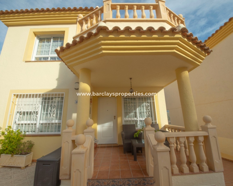 Wederverkoop - Vrijstaande Villa - Urb. La Marina