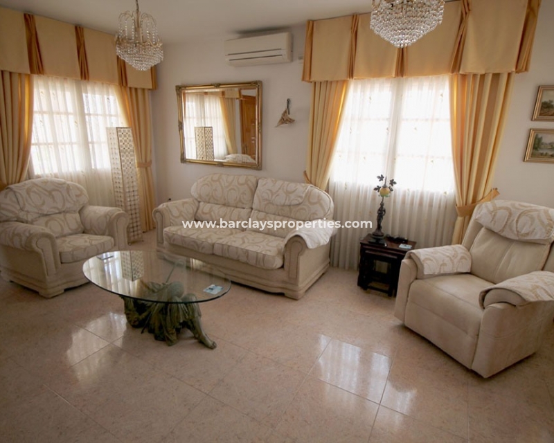 Wederverkoop - Vrijstaande Villa - Urb. La Marina