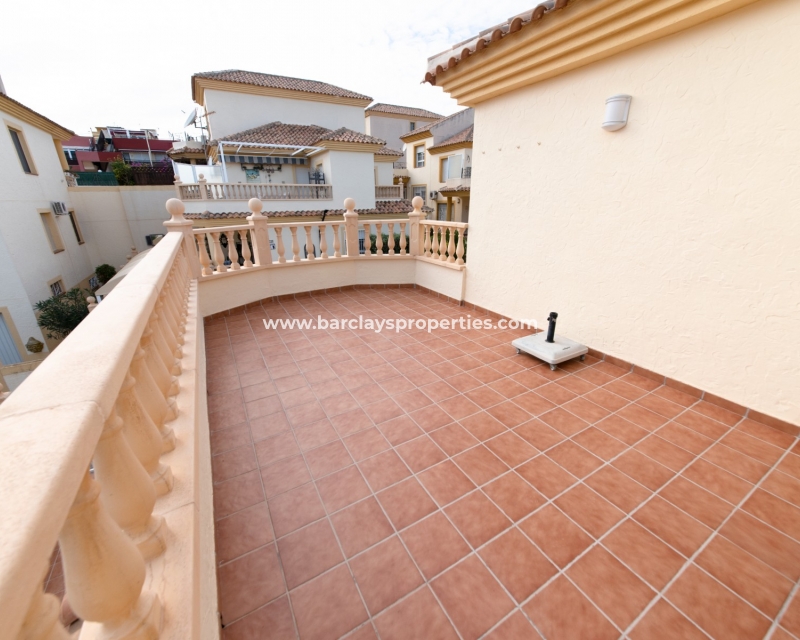 Wederverkoop - Vrijstaande Villa - Urb. La Marina