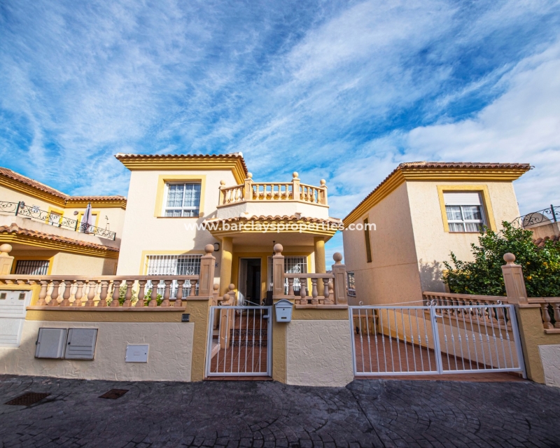 Wederverkoop - Vrijstaande Villa - Urb. La Marina