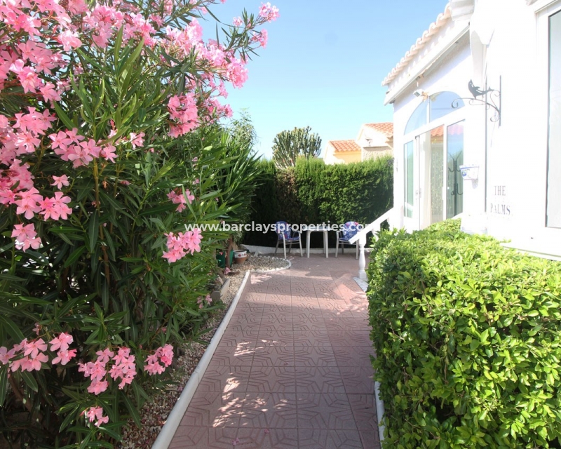 Wederverkoop - Vrijstaande Villa - Urb. La Marina