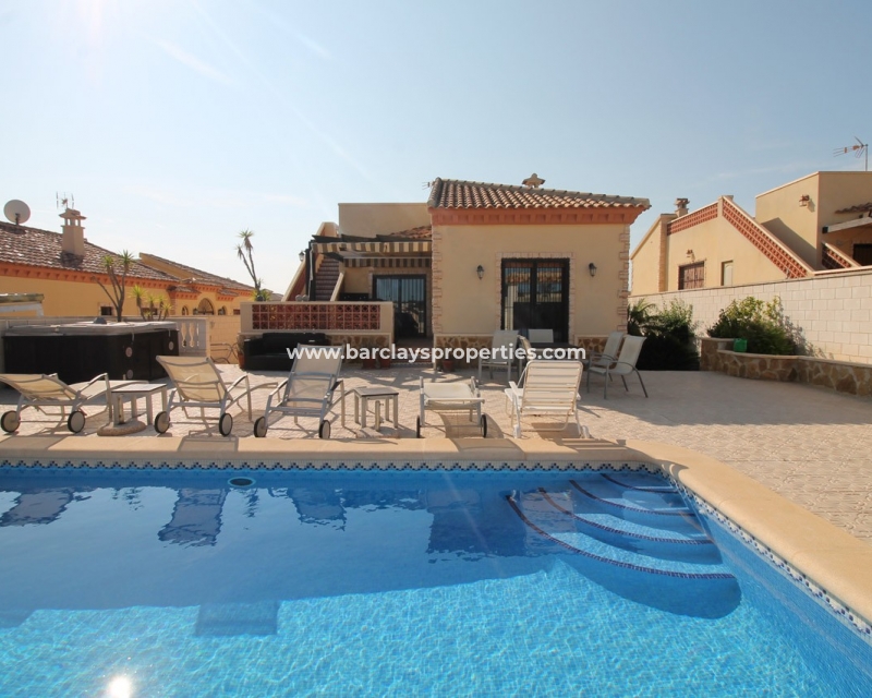 Wederverkoop - Vrijstaande Villa - Urb. La Marina