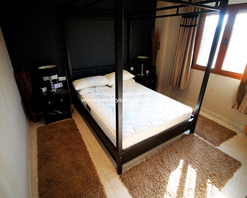 Wederverkoop - Vrijstaande Villa - Urb. La Marina