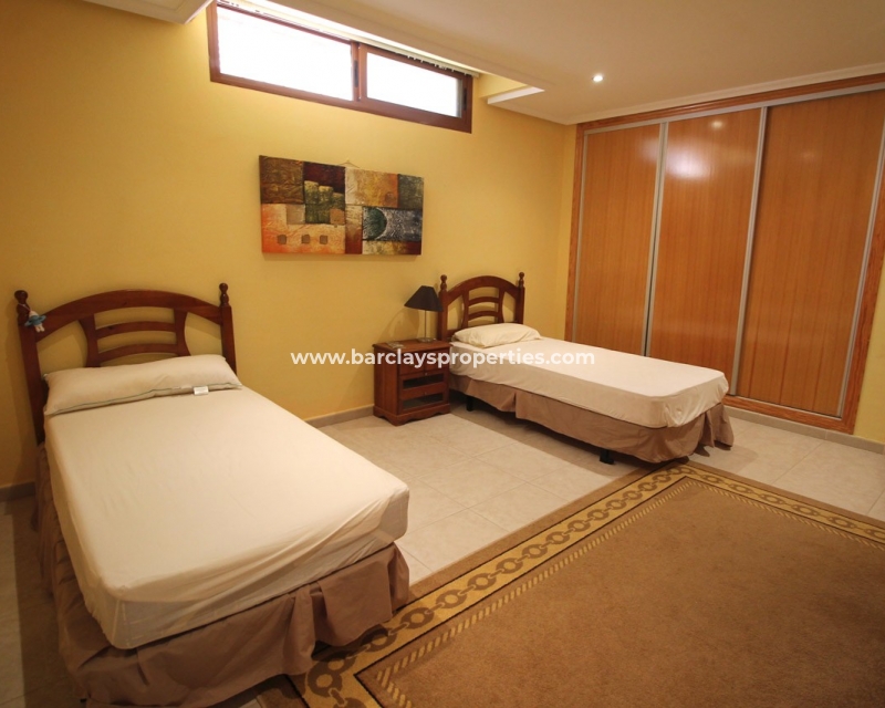 Wederverkoop - Vrijstaande Villa - Urb. La Marina