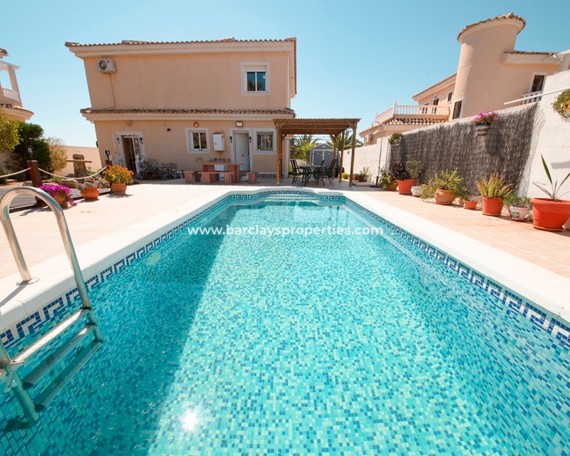 Wederverkoop - Vrijstaande Villa - Urb. La Marina