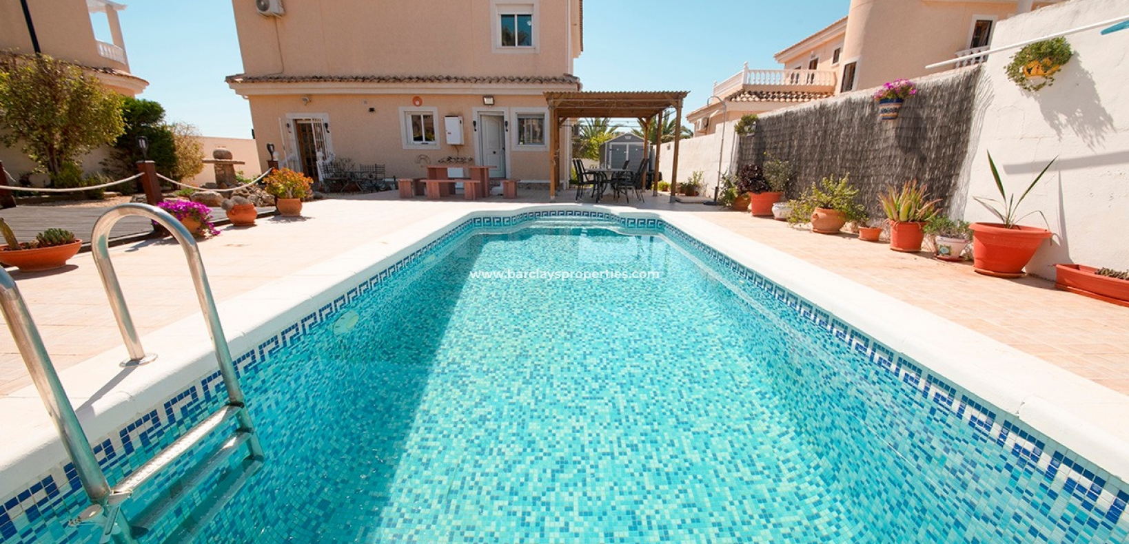 Wederverkoop - Vrijstaande Villa - Urb. La Marina