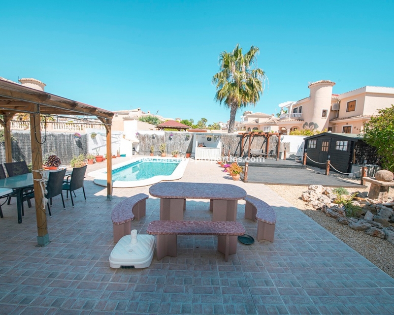 Wederverkoop - Vrijstaande Villa - Urb. La Marina