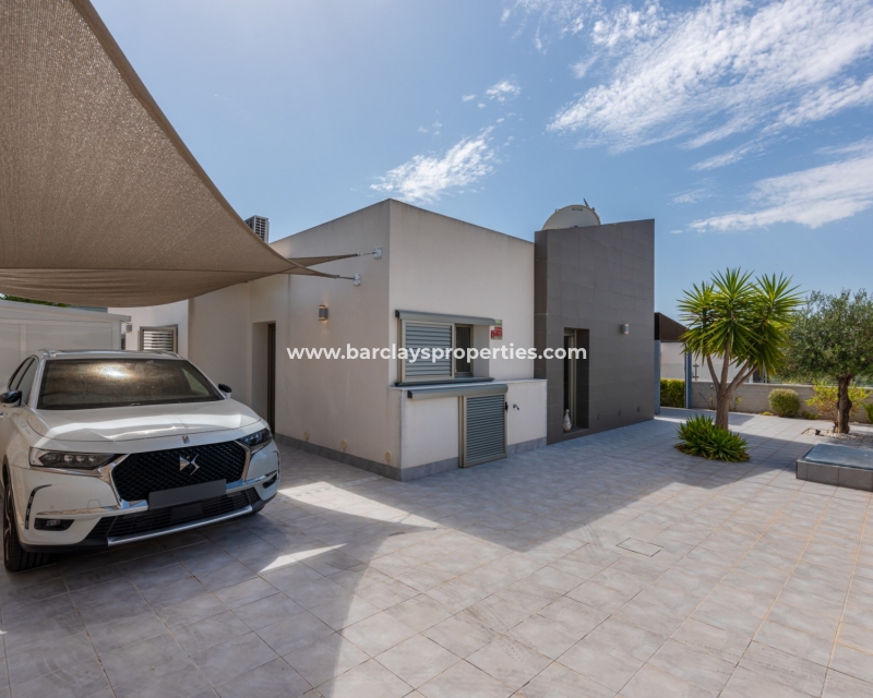 Wederverkoop - Vrijstaande Villa - Urb. La Marina