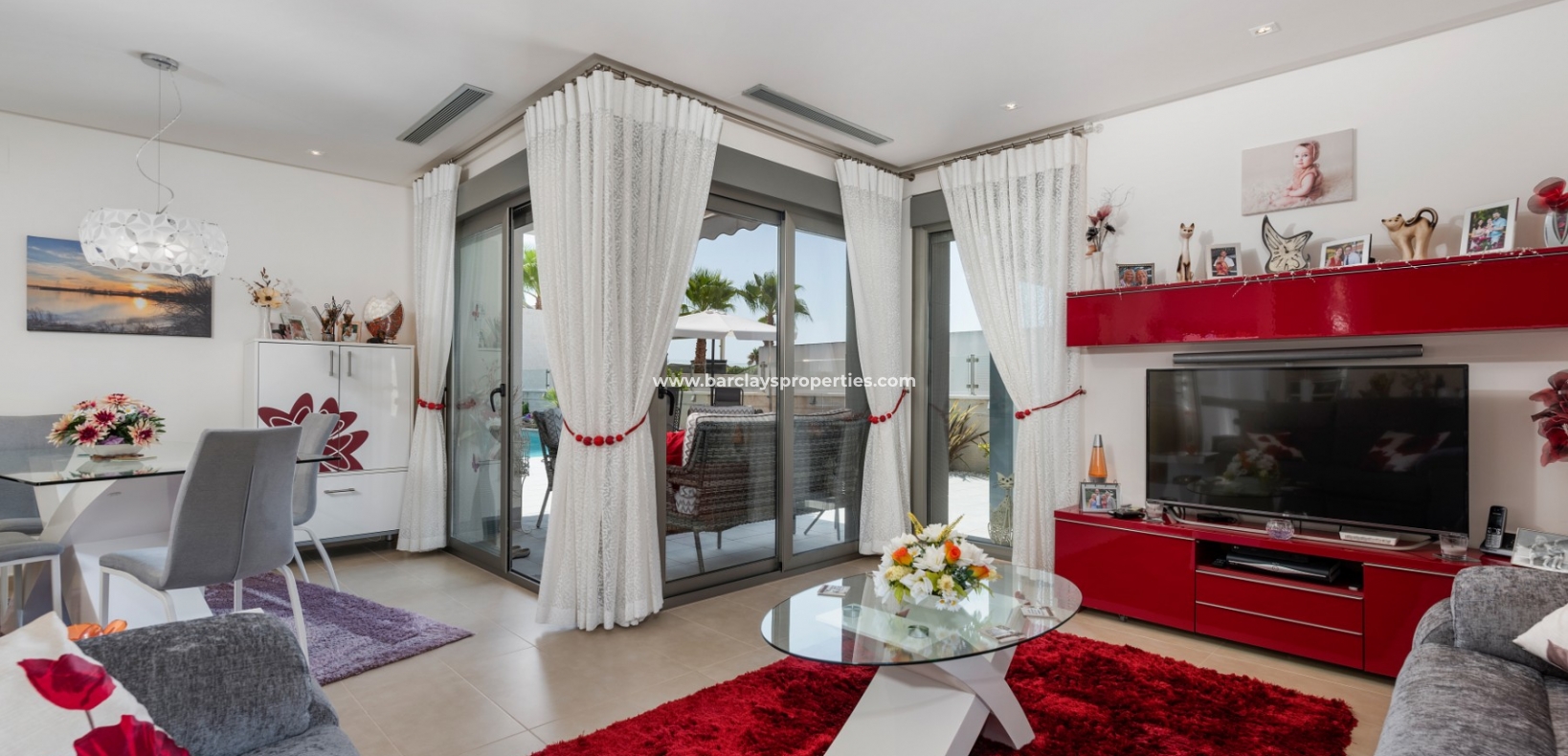 Wederverkoop - Vrijstaande Villa - Urb. La Marina